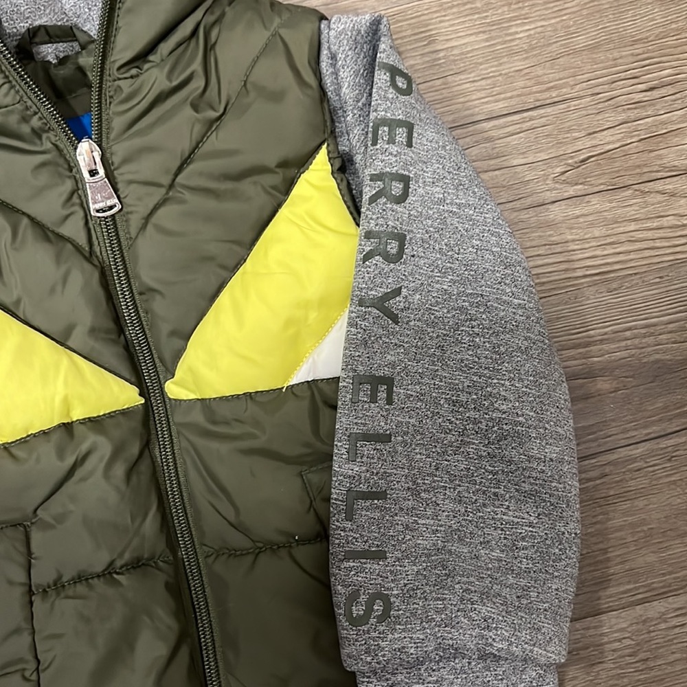Perry Ellis Boy 2T Colorblock Hooded Puffer Vest Jacket - Picture 3 of 12